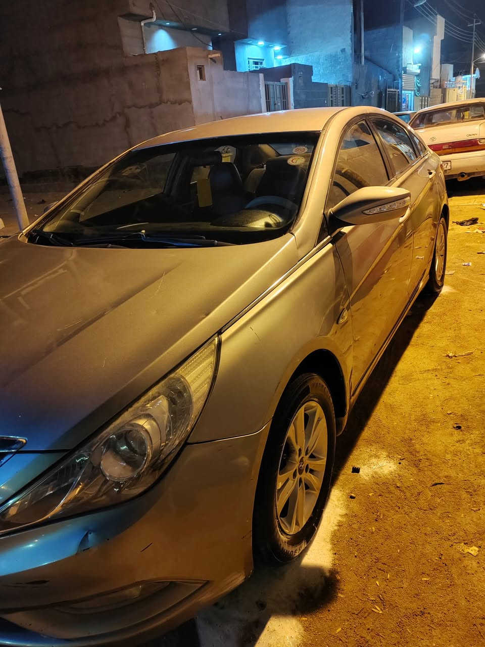 سوناتا دخول جديد ادوات تبريد حداديه تخم تاير مكينه كير ويلات كله جديد رقم وسنويه شمالي حساسات خلفيه كامره شاشه نقص ما بيها مكينه دوووش 2000 غاز غاز غاز انسا صرفيه كلش موديل 2014 سعرها 53 وبي مجال العنوان البصره استفسار *********** امراوس ماكو
