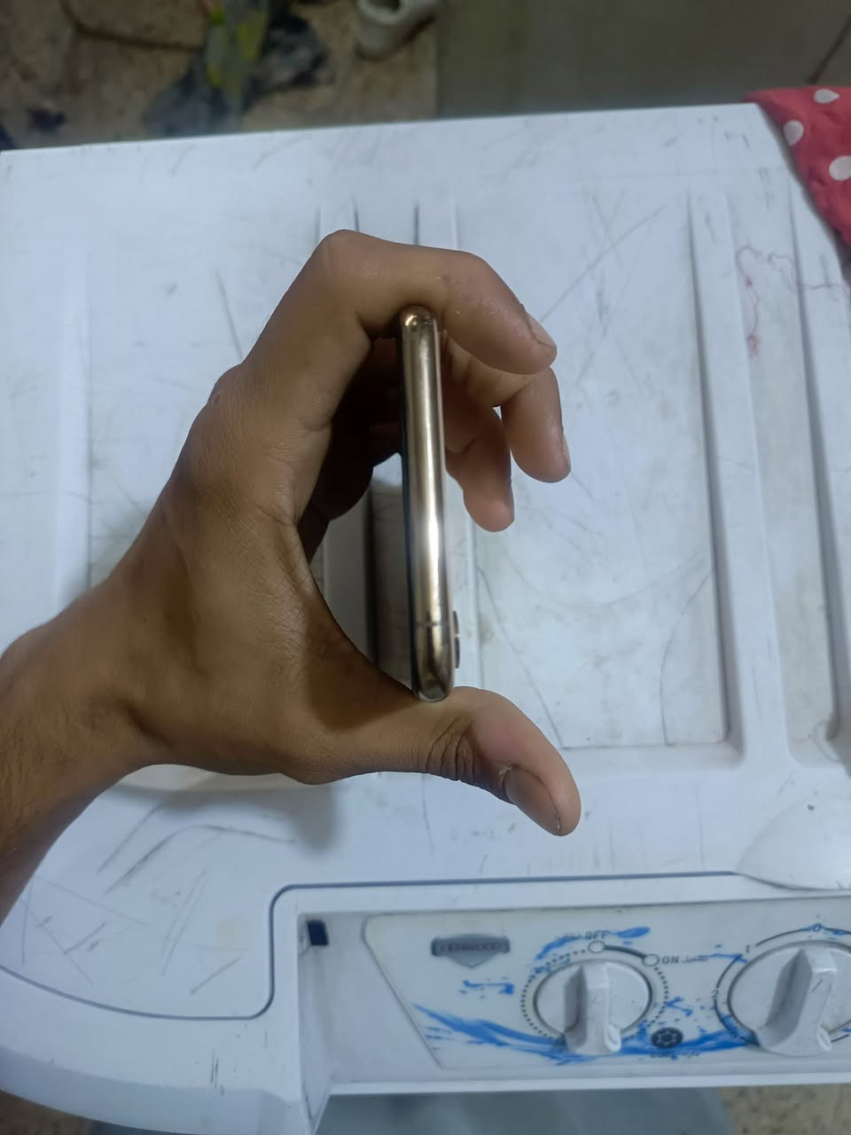 السلام عليكم ايفون Xs max للبيع جهاز يخبل فقط مبدل بطاريه نوعيه اصليه وضهر مفطور ممأثر تجي تفحص ع راحتك سيمكارت نت صوت اتصال كله شغال فيس ايدي وكف بسبب التحديث يتبرمج ب ١٥ الف من اي شخص رايده ٢٥٠ الف مكاني دوره ابو دشير رقمي 
***********
