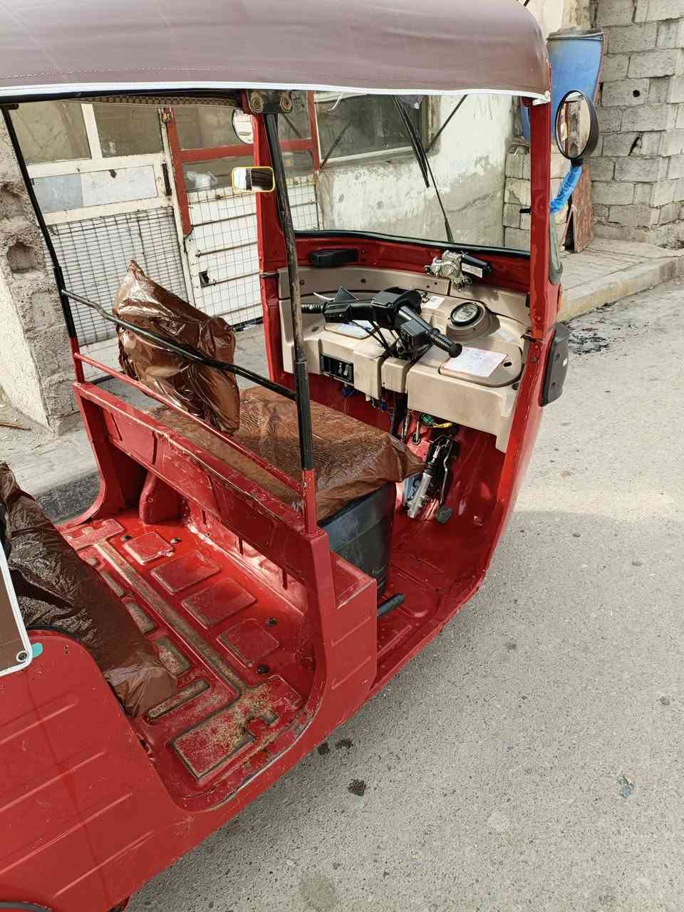 سلام عليكم تكتك للبيع موديل 2020 رقم وسنويه تحويل ثاني يوم مكينه مكفوله من تنخيص وتبخير  العنوان بغداد زعفرانيه جسر ديالى القديم مامتواحد خاص بس هاتف ***********
