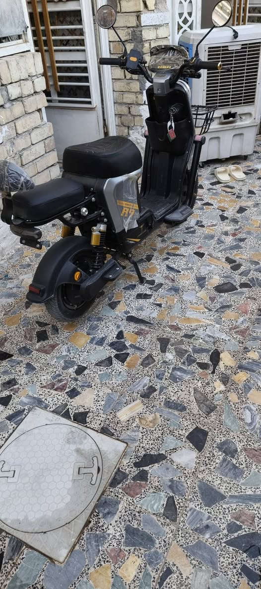 دراجه ار 9 مستخدمه اسبوعين بيهه 5 بطاريات موديل 2026 رقم *********** سعر 600 بيه مجال
