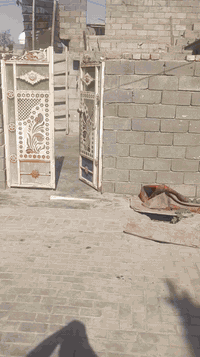 سلام عليكم بيت لبيع مكان  الشعب  كل ضرار مابي كامل من تانكي مغسله سخان مطور سعر 13بي مجال  تصال ع رقم ***********
