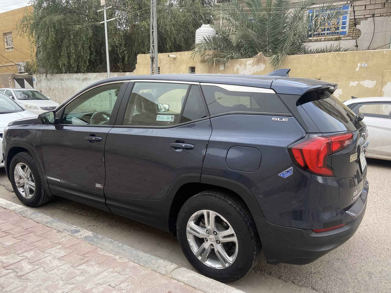 السلام عليكم جمسي تيران موديل ٢٠١٨ سيارة مكينة كير حدادية كلها كفاله تبريد ثلج محرك ١٥٠٠ تيربو  المكان البصرة الامن الداخلي السعر ١٣٠
‏***********
