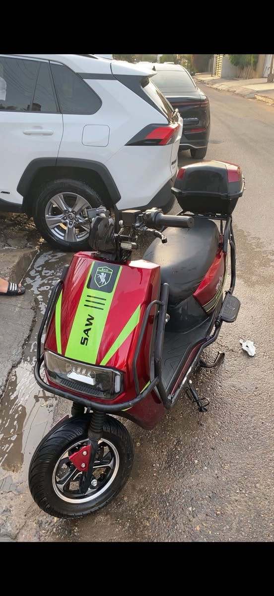 سلام عليكم
دراجه شحن saw
دراجه حلوه ونظيفه
لايتات ولد كله سليمه
سويج وبصمه  
فقط الجاملغ الامامي مكسور 
السعر750وبيه مجال 
للاستفسار ***********
📍بغداد
