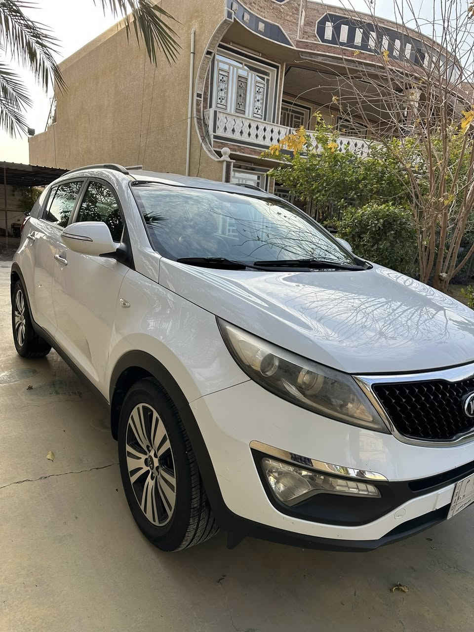 السلام عليكم للبيع سبورتج موديل 2015/خليجيه بدون صبغ مكانه بل يوسفيه( معرض الأمير) *********** أبوأحمد
