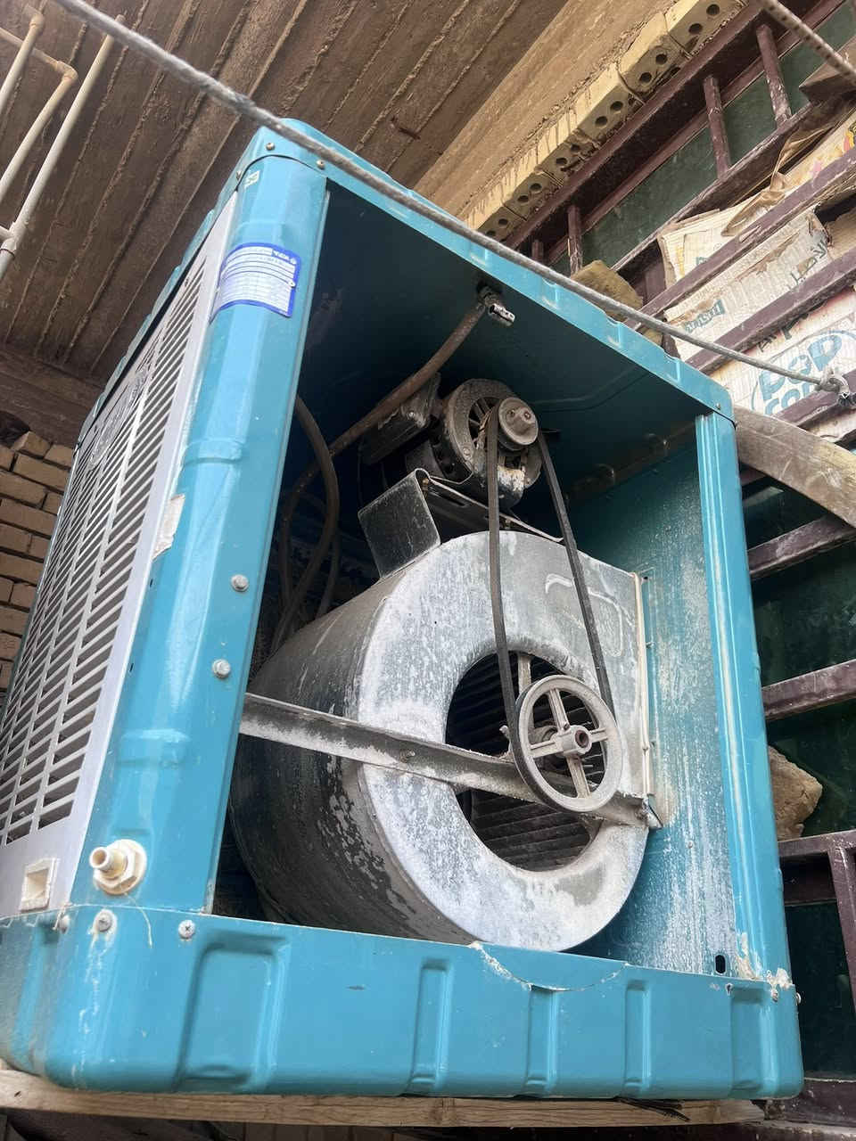 مبرده للبيع نضيفه وشغاله ومامزنجره السعر 250 وبيها مجال العنوان كربلاء / حي الميلاد بيع مستعجل
*********** للأستفسار
