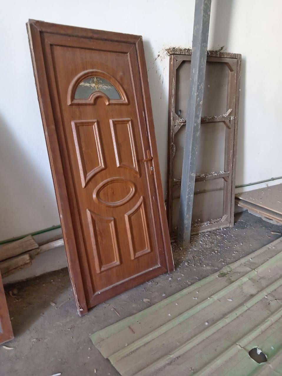 سلام عليكم بيبان وشبابيك للبيع مستعملت قليل رجئل الي ما يشتري لا يتصل اعيد النشر بسبب الوعد كاذب الي يشتري يتصل***********
