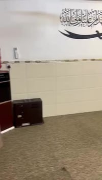 بيت للبيع المساحه 75 متر نضيف كله سيراميك ارضيه وجدران موقع الضباط منط...