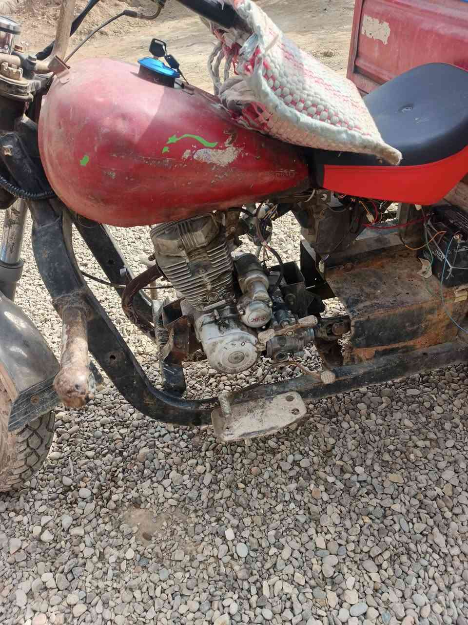 سلام عليكم ستوته بدون اوراق السعر 750كهربائيات كامله محرك جديد شاصي جديد الركبه مابيها اي خلل الرقم ***********
