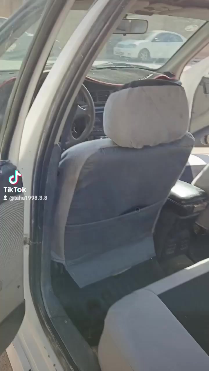 سلام عليكم سمند لبيع موديل 10مكفولة من الضربه بس صبغ للجماليه السياره احتاج لها ترتيب شويه كهربائيات رقم قادسيه دولي السياره كلش حلوه السعر 35 وبيهه مجال السياره بغداد حي الاعلام *********** و***********
