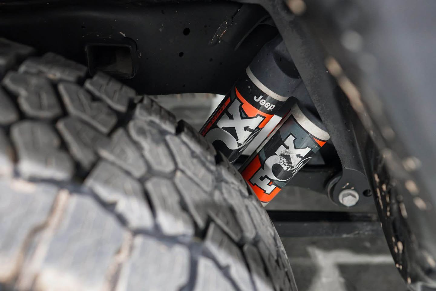 JEEP GLADIATOR MOJAVE 2021 
رقم اربیل 
ماشي 45 الف 
بس شبر من باب صبغ 
بدون داخل 
و بدون ارباگ 
فول مواصفات 
سعر 310 ورقە بي مجال 
مکان سیارە اربیل 
شرکة فیرست موتورس 
***********
*********** 
<<>><<>><<>>

JEEP GLADIATOR MOJAVE 2021
ژمارە هەولێرە 
45 هەزار روشتووە 
تەنها بستێک دەرگا بویاغە 
بێ ناوگرتن 
بێ ئێرباگ
فول موسفات 
نرخ 310 وەرقە و مەجال 
شوێنی ئوتومبێل لە هەولێرە 
کومپانی فێرست موتوڕس أربيل, العراق
