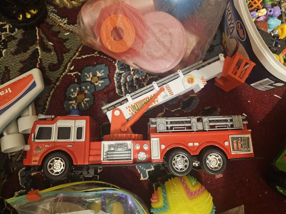 یەک کارتۆن یاری مناڵان
ئەگەڕێینەوە بۆ دەرەوە 
ئەوەی ئەیبینیت لە وێنەکاندا هەمووی بە ١٥ هەزار
زۆریان تازەن و هەندێکی لە دەرەوە هێناومە
لە سلێمانی 
تکایە معامەلە مەکە
گەیاندن نییە خۆت ئەتوانی کۆمپانیای گەیاندن بنێریت السليمانية, العراق


**إذا كنت صاحب هذا الإعلان وتريد حذفه لأي سبب، رجاءا أرسل رسالة إلى الدعم الفني**