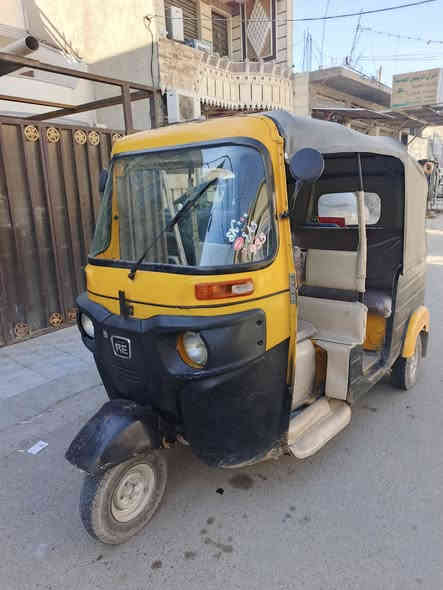 من رخصه الادمن
السلام عليكم تكتك موديل 17 
تكتك حلوه مكينه حلوه بيها ملاحضات بسيطه 
التكتك مصبوغه لجماليه  بخاخ يعني بالبانزين يوكع 
مكينه ٢٠ مجفته مره وحده 
اوراق كامله بس مو بسمي 
صاحبها موجود رقمه تكدر تتفق ويا وتسوي مكاتبه 
اني اكفلها من السرقه فقط 
الصور موجوده مال الون القديم 
تحب تشوفها راسلني وات ساب 
مابيها ضربات قويه ولا معجون 
تكتك حلوه وهاي صورها بدون غسل 
السعر 3 مليون بيه مجال
*********** للاستفسار
