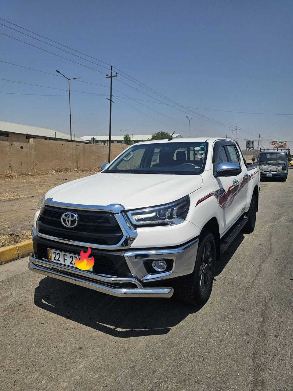 سلام عليكم سياره ٢٠٢٣ 
رقم اربيل بسمي مكاني موصل الايسر حي النور
طالب عليها سعر ٣٣٥ 
محرك وكير وغيره شرط 😂 لان سياره اجديده 😅
شكد ماشيه صوره الدشبول امامك  للعلم فئه الأوله SAS 
محرك بنزين ٤ سلندر  2700
شرط التحويل او الوكاله 
وشرط الغرامه 
سنويه مو ساقطه  اجديده 
بعد يامعلومه تريد اتصل 
***********
