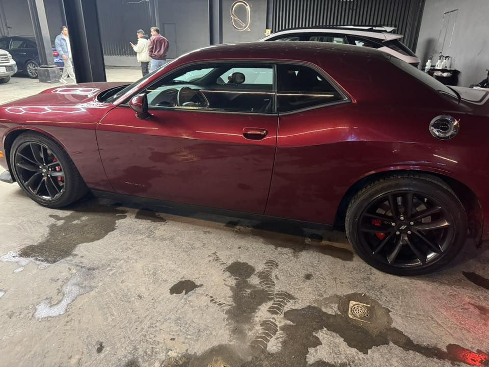 چالنجر وارد أمريكي 🇺🇸
موديل 2022 GT 🏎️

رقم بغداد بأسمي تحويل ثاني يوم 🚨

حادثها موضح بالصور بدون ايرباك 💭

تقريرها من امريكا شغالة run & drive 🔥

بيها چاملغ مبدل و مصبوغ  يعني قطعة وحدة 

البنيد بلادي مصلح درجة اولى اني معمرها على ايدي 

دعامية البلادية مالتها 

مازدات بلادية مالتها LED 💡

السيارة ماشية 

24 mile 

محرك 6/ VVT 3600  موبر فلتر كل تبدلية دهن

Rear wheel drive

مواصفاتها :

بصمة 

تشغيل عن بعد 

بصمة ابواب

كشن السايق كهربائي

شفتات ستيرن جهتين 

ستيرن D

شاشة 

فچوچ (بريمبو) الايطالية من امريكا معدل عليها  🌟 

دبلات SRT الصفره من امريكا معدله 🌟 

حساس خلفي  

كاميرا بلادية 

هيتر مرايات

ارضيات الاصلية مالتها 

سيارة جديدة

رقم الشاصي :

‏2c3cdzjg4nh117962

للبيع فقط 

موقع السيارة بغداد /الكرخ

*********** للتواصل
