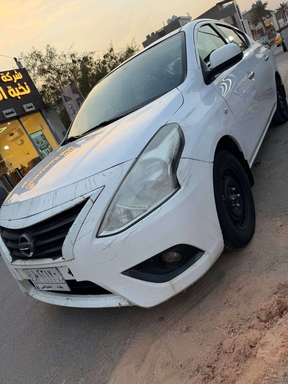 السلام عليكم ورمضان كريم عليكم 
صني هندي موديل ٢٠١٨ السونار مرفق بلصور ماشيه ١٤٦ للإستفسار 
السعر ٩٣ وبيها مجال
مكاني زيونه 
***********
