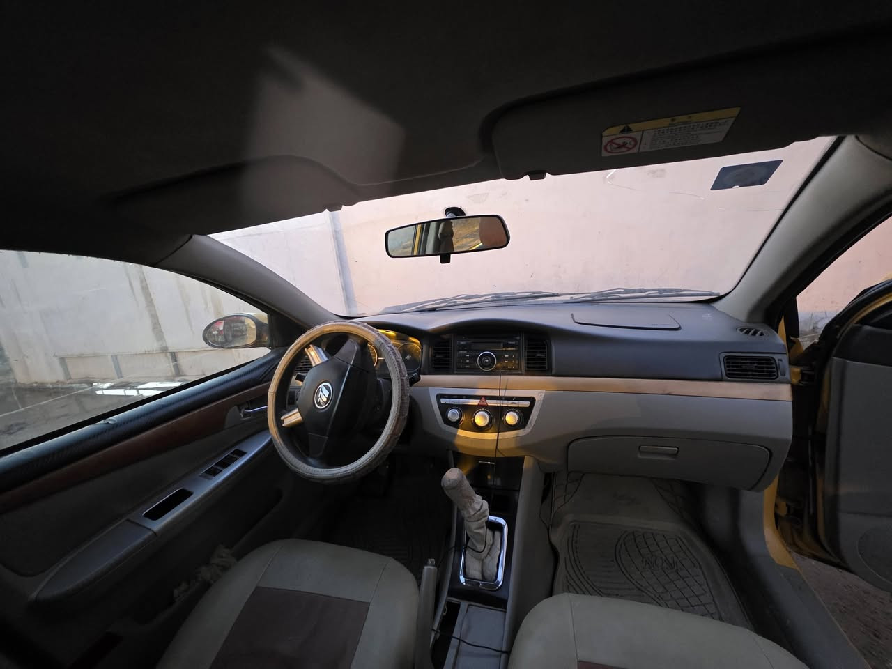 ليفان ٦٢٠ موديل ٢٠١٢ السياره حداديه كير السياره كلش حلوه بلاديه ماعده الدوس والدور معمرات خياس باقي السياره كفاله عامه من الضربه تبريد شغال السياره عوزها (محرك نقصها فقط محرك سعره ٥٠٠) سنويتها لل٢٠٢٧ السعر ٣٣وبيها مجال بلاديه سياره كهربائيتها شغاله عله اخر حبايه ***********
