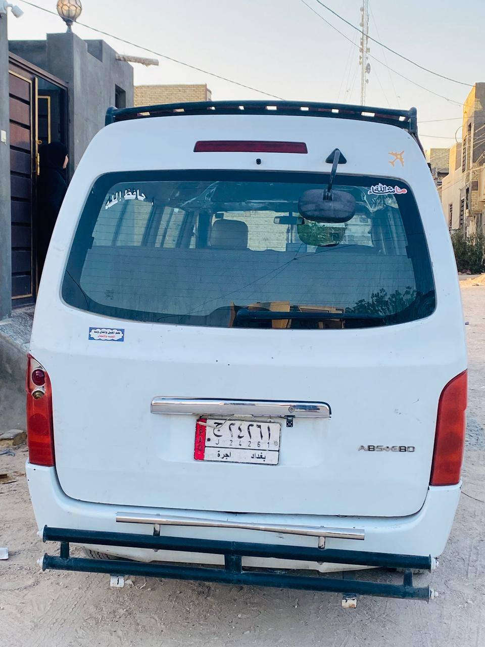 سياره جنبي  مديل2014رقم انكليزي  السنويه جديده امصفره غرامات  كير ومكينه خير من الله الرقم ***********
