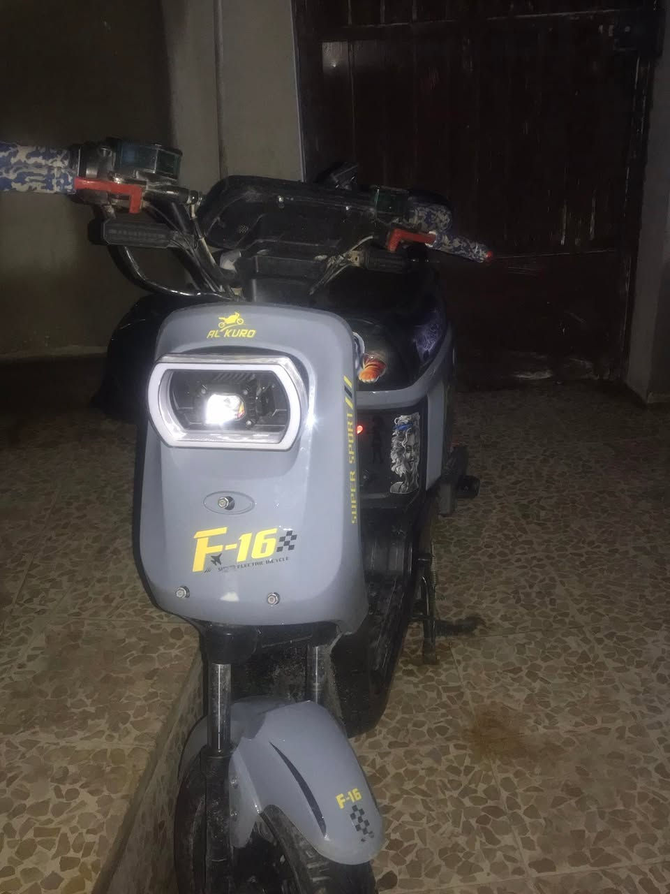 اسلام عليكم اخوان عندي ماطور شحن نوعيه F16 ماطور قوي خمسه باتري وسعر 380


**إذا كنت صاحب هذا الإعلان وتريد حذفه لأي سبب، رجاءا أرسل رسالة إلى الدعم الفني**