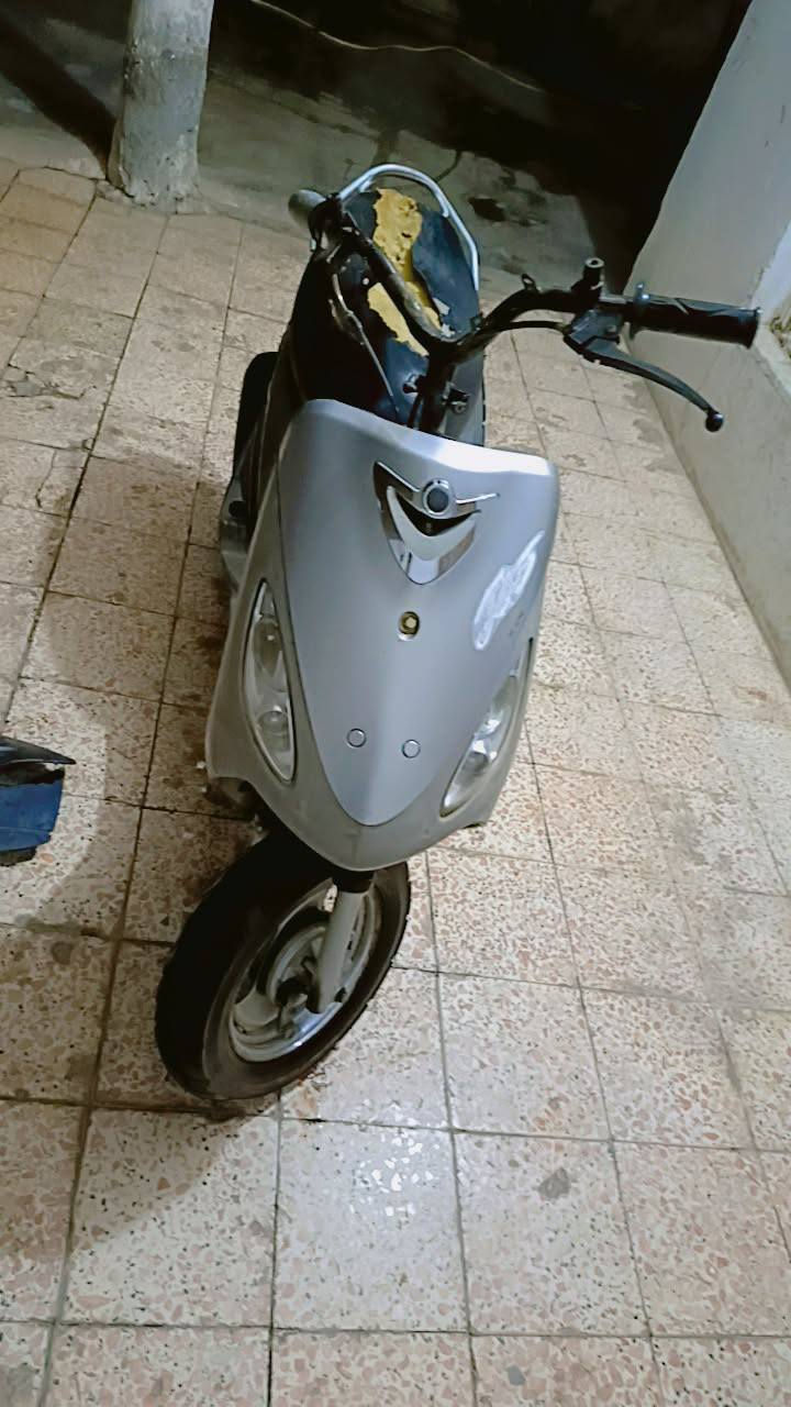 سلام عليكم دراجه للبيع ماكس منغولي بلاديه دراجه كله ختم واحد وياها كفرات كامله وترايش وتشبول كلشي ويها غراض دراجه شلعه ومعدل مكينه مكفوله نقص بس صوت بل الكلج و تشلي مال سلف وفايبرات مال كلج دراجه شغاله سلف وهندر مكاني دوره سعر 375 وبيها مجال رقم  ***********
