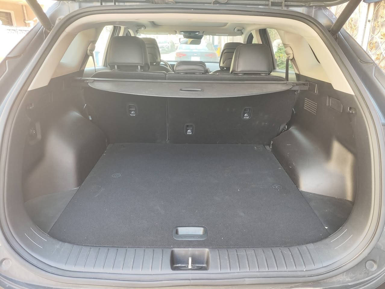 السلام عليكم
سبورتج ٢٣ EX هايبرد سيارة نظيفة كلش ماشية ٥٨ ميل حادثهة كلش بسيط بارد قليل بالجنطة السعر ٢١٠ وبيهة مجال او مراوس بموديل ٢٥ هايبرد وانطي فرق مكان السيارة بغداد الشعب *********** 
تحياتي للادارة
