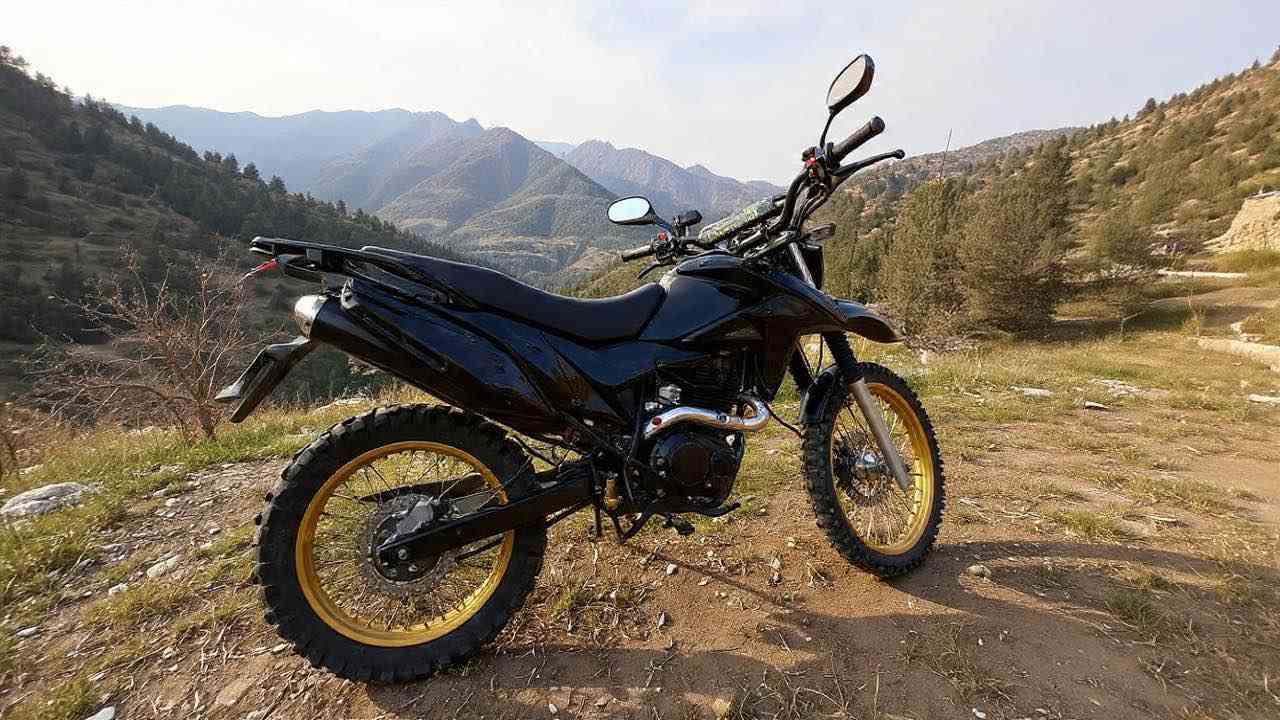 ئەوماتۆرە لۆفرۆشتنە زۆر جوان و بێکێشەیە کامل جوانکاری لۆکرایە تایەی دواوەی زەعیفە بەس تایەکی دەوێ شوێن هەولێر***********

دراجة كافيار لون مميز كامل تزويد مكان اربيل سايدين لاوان *********** أربيل, العراق
