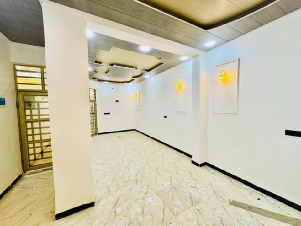 سلام عليكم يوجد لدينا دار المساحه 100متر في حي نداء مجمع بيتي الثاني الايجار سعر الايجار 250الف الاستفسار على الرقم التالي ‏‪***********‬‏
