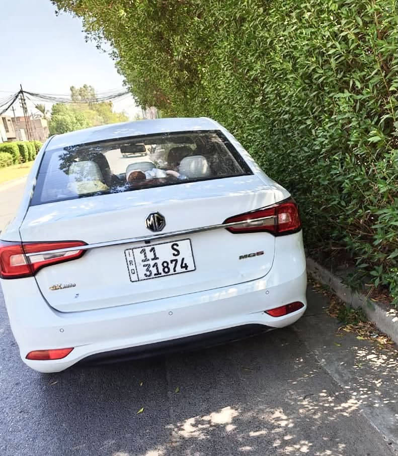 �
للبيع سيارة 

🚗 MG5 2023

⚪ اللون: أبيض

⚙️ محرك 1500 سي سي

✅ 4 سلندر

✅ أوتوماتيك

📍 الممشى: 43 ألف كم فقط

المواصفات:

✔️ شاشة لمس كبيرة

✔️ كاميرا خلفية

✔️ مثبت سرعة

✔️ تكييف ثلج وتبريد قوي جداً

✔️ مقصورة واسعة ومريحة

✔️ شنطة خلفية كبيرة

✔️ استهلاك وقود اقتصادي جداً

✔️ قيادة هادئة ومريحة داخل المدينة وعلى الطرق السريعة

✔️ سيارة نظيفة وجاهزة للاستخدام مباشرة

ملاحظات للفحص:

▫️ مبدل بنيد

▫️ رصعات بسيطة بالباب 

السيارة مناسبة للي يريد سيارة موديل حديث، اقتصادية، قليلة الممشى، وبسعر منافس مقارنة بالموديل والسنة.
 سعرها 103$ وبيها مجال 

📞 للجادين فقط،  ***********

“ما محتاجة مصرف سيارة نضيفة
