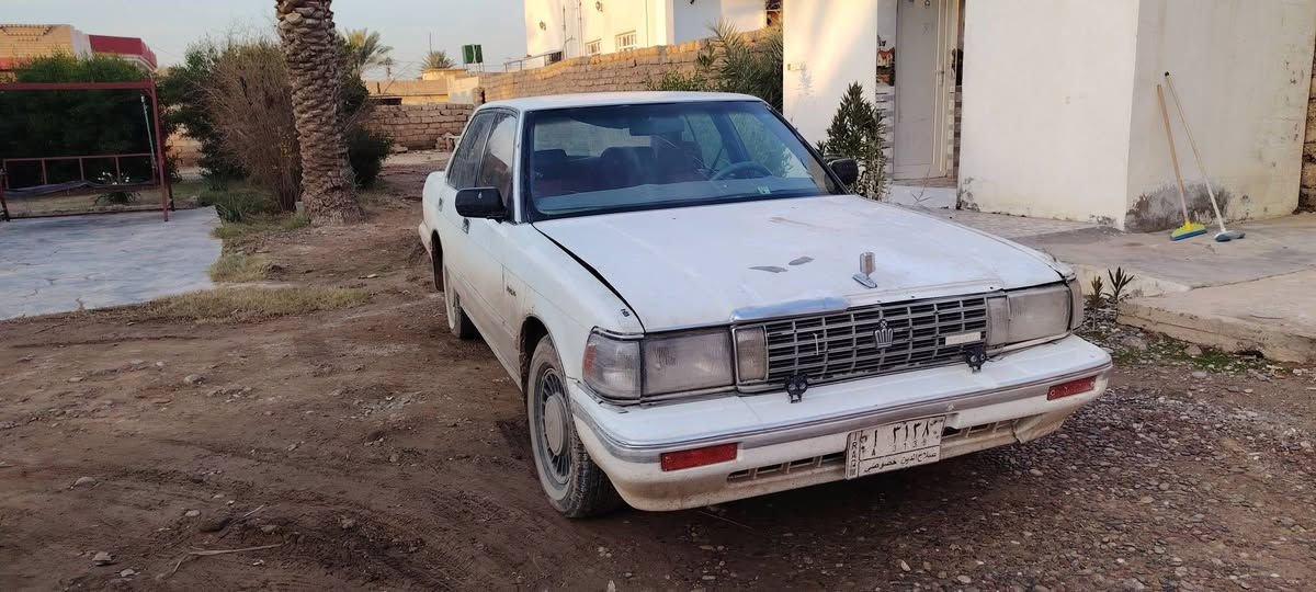 السلام عليكم
عندي سياره سيدان موديل 1991 للبيع سياره جاهزه مجهزه سنويه نافذه 2025/10/1
شرط التحويل صدرها نص عمر تايرات نضاف مصبوغه عام بيها خياسات بالجنطه السعر المطلوب عليها ٤٤ ورقه و بيها مجال شي قليل اذا مو شراي بلا زحمه لا تبزعني
هاتف ***********
