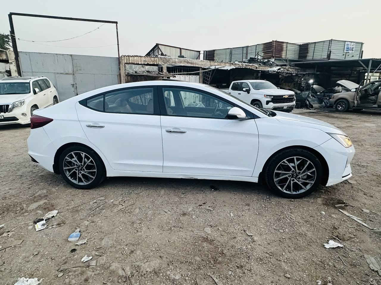 سلام عليكم
النتره خليجي 
موديل 2019 
موصفات فول 1علا 1
سونار موجود بل صور 
بصمه / فتحه / جلد لونين  / حساس امامي خلفي / مري شفط /كامره /ترحيب /بصمه جنطه /قطعتين تبريد /سياره جديده خير من الله 
السعر 150 وبيه مجال 
سياره بسمي رقم بغداد جديد 
عنوان كاظميه ***********
