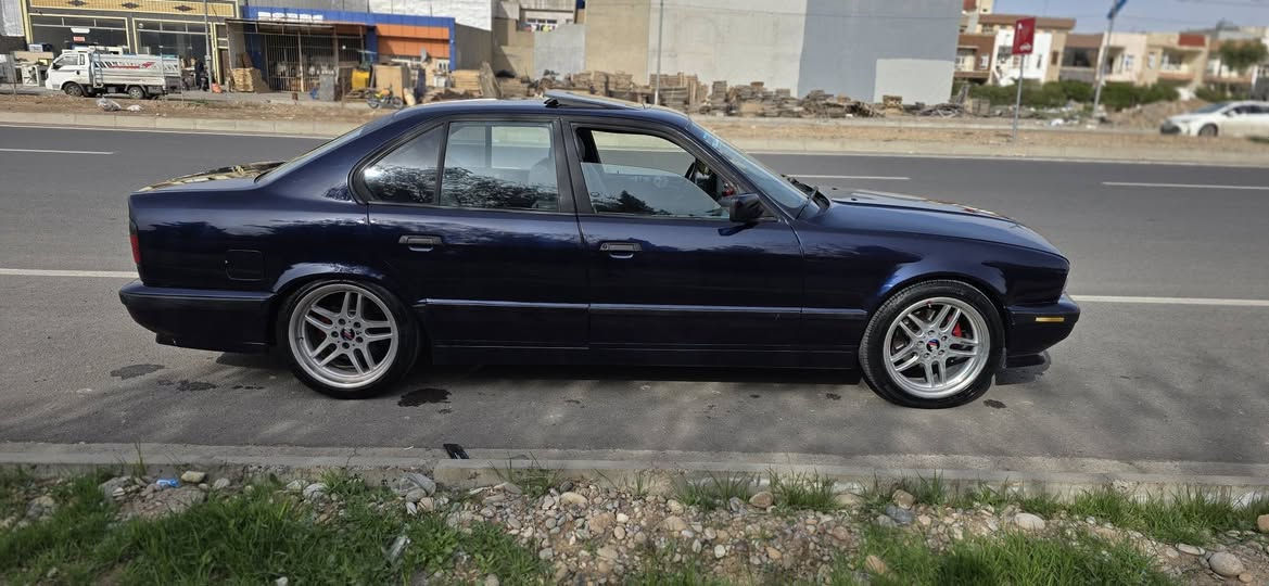 BMW 1990 ره نگی نیلی  525 كه پس گیر تؤماتيك  2 جام کاره با کوشین کاره با کوشین هیته ر سلایت چاوار تایو ویلی لوکی ئيمى له سه ره ده عاميه كانى ئيمه گیرو مه کینه و کاره بای و ته بریتی به شه رته ره قه مووی شتی هه مووی نویه ته نها ۱ حه فته یه سه نه وی به سه ر چوو ه وه لامی نامه ناده مه وه له گه ل ریزم  ژماره ی خاوه نی ۰۷۵۱٧٣١٥٣٠٩ أربيل, العراق


**إذا كنت صاحب هذا الإعلان وتريد حذفه لأي سبب، رجاءا أرسل رسالة إلى الدعم الفني**