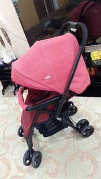 عربة أطفال • ماركة جوي
