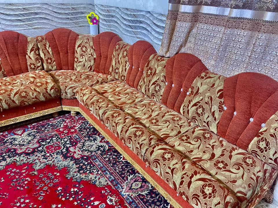 ديوان مستعمل متوسط النظافة
السعر  250
للتواصل  ***********
