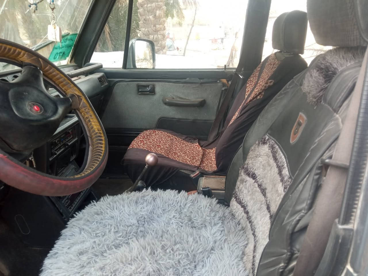 كالوبر 1993
رقم بغداد
مكينة كاز سوبر 
السعر 33$
للاستفسار 
***********
