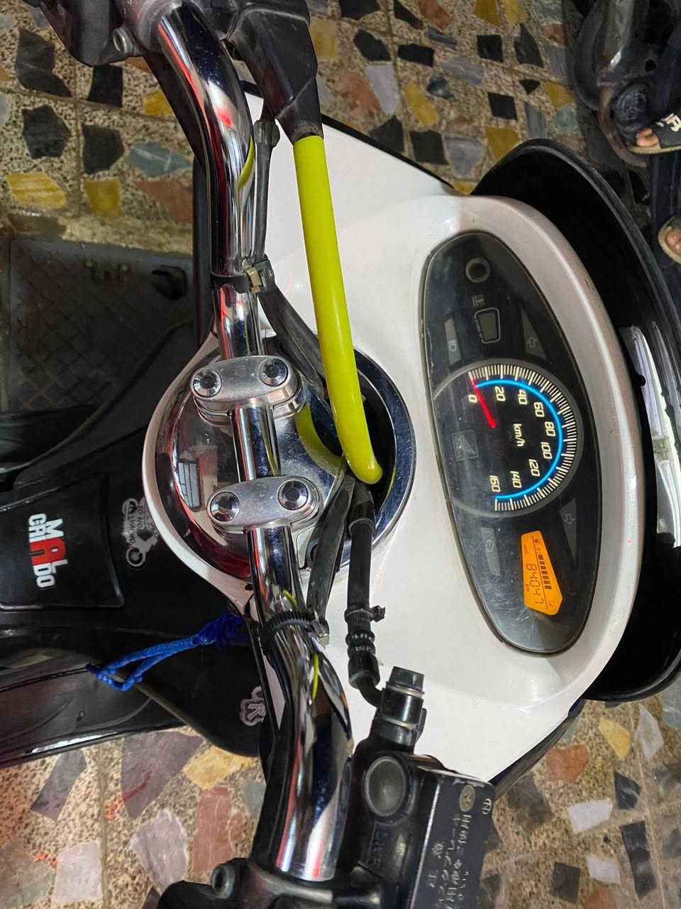 السلام عليكم اخوان دراجه pcx جيل الاول ياباني الماكينه مكفوله كفاله عامه سابنه ممدود عليها شباب الدراجه كهربائيات كامله ستان حساس بس كفراتها يرادلها ترتيب 

للتواصل :  ***********
