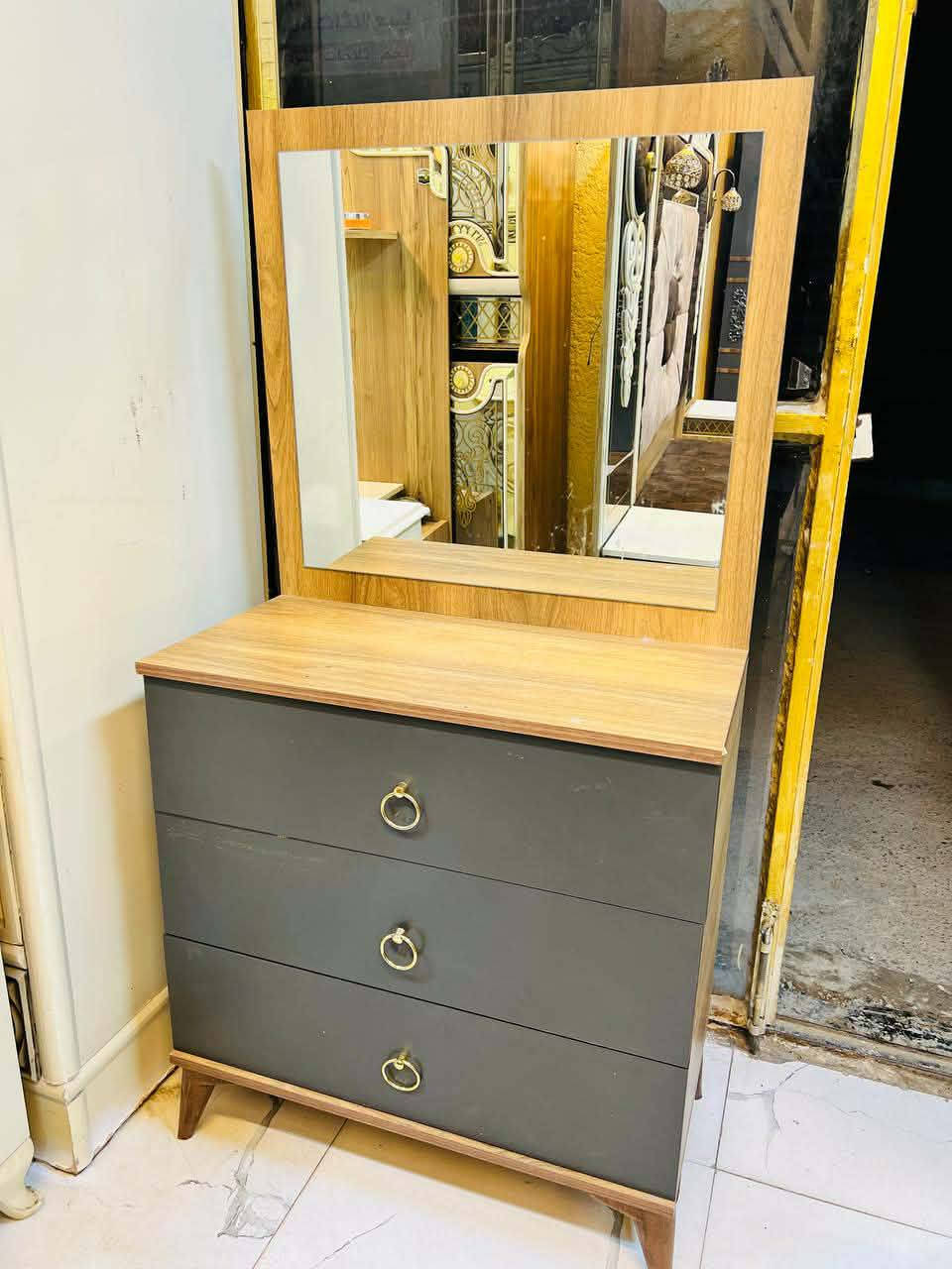 للبيع استفسار حجز وتساب  سعر 500
***********
