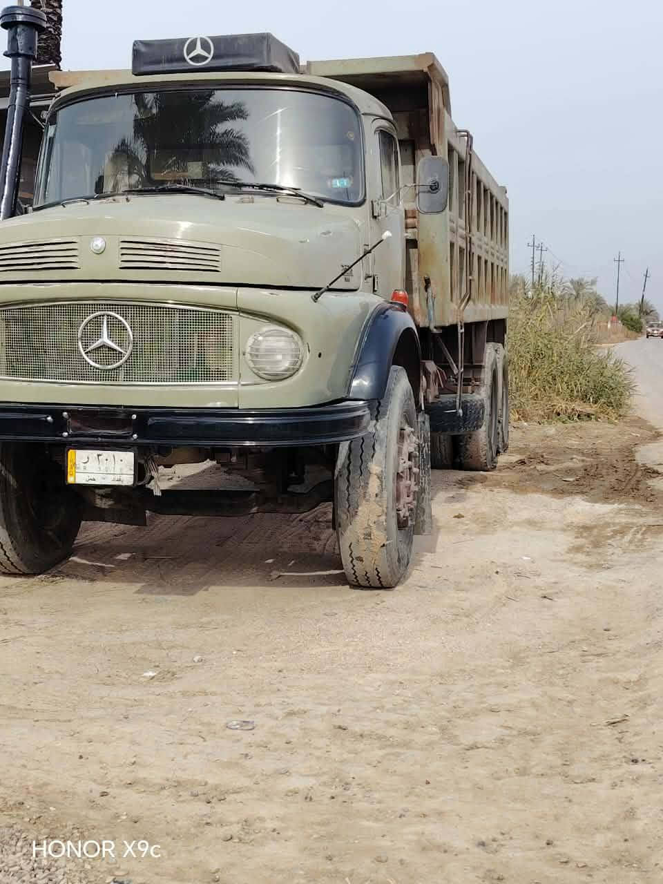 سياره للبيع ٨١ بلاد شاص وقماره بغداد استندر حاويه تبريد شغال ستراك شاصي كفاله من الصبغ والتعديل ***********   ***********
