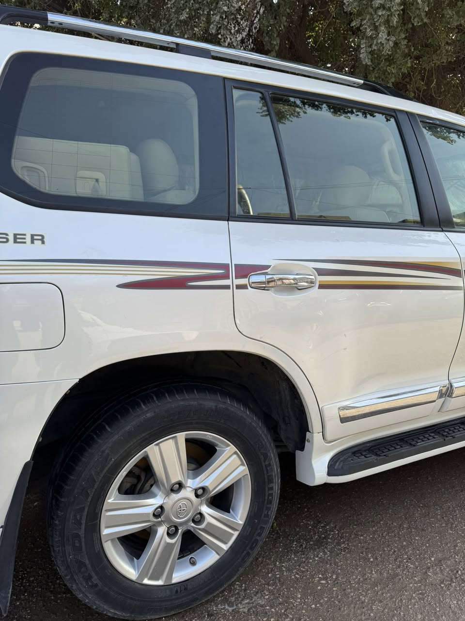 مكلف بالنشر ‼️‼️
لاند كروز 2013  فول مواصفات
GX.R
كشنات جلد كهرباء
رقم بغداد تحويل ثاني يوم 
ماشية 200،000km
6v  
كير محرك صدر مكفول 
بيه 3 قطع صبغ و تبديل بابين 
الصور موجوده وتكدر تجي تشوفهه 
مكاني بغداد الاعظمية 

السعر 258 وبيه مجال  
للتفاصيل اكثر الاتصال فقط على الرقم ***********
