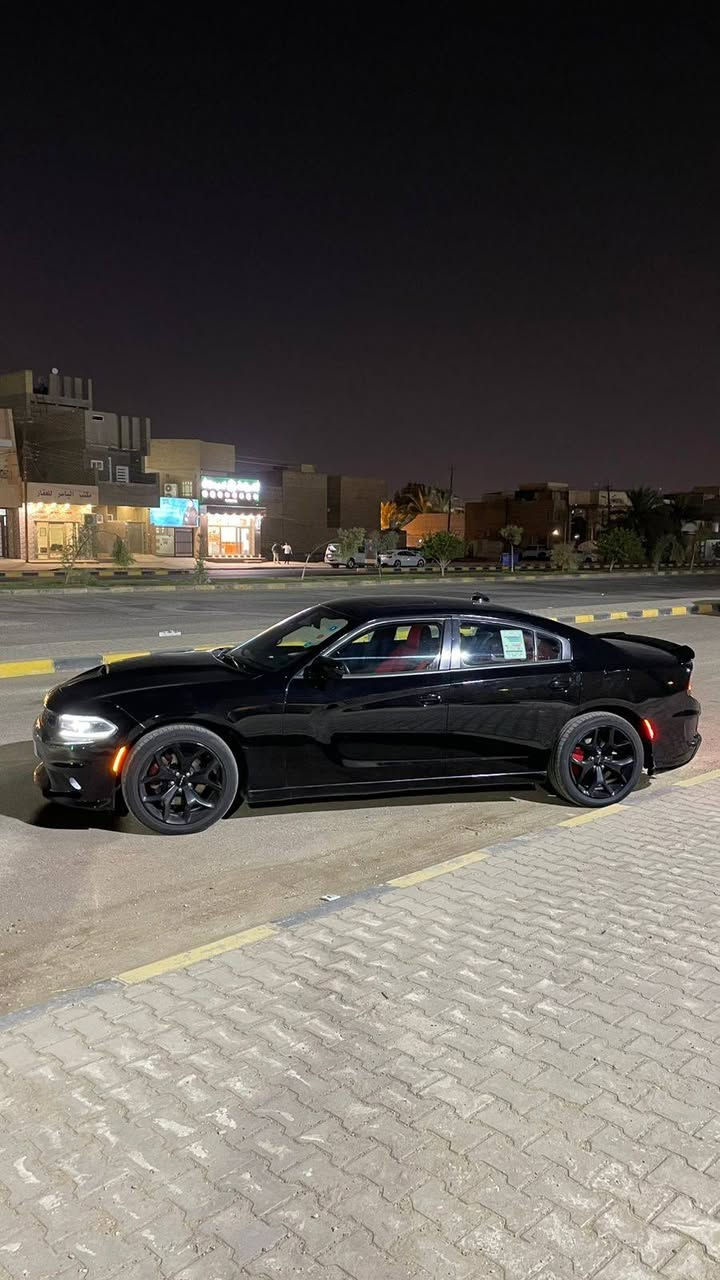 السلام عليكم 
للبيع او المراوس 
دوج جارجر 
مديل 2018 
السياره فول مواصفات 
 فتحه نضام سوبر تراك باك 
بصمه حمراء 
ماشيه 160 km
منضموه زنوب عالي ناصي 
  السياره ماناقصه شي من حداديه وتخم تاير جاهزه للاخير 
 حادث السياره جاملغ وباب عكس السايق 
والجاملغ الخلفي صبغ  بل عراق ومحدثه كت srt
رقم جديد هزه جديده 
السياره فور ويل بس مفصول وصايره تول ويل تريد تبقيه تريد ترجعه فور ويل 
مكان السياره نجف 
واتساب ***********
