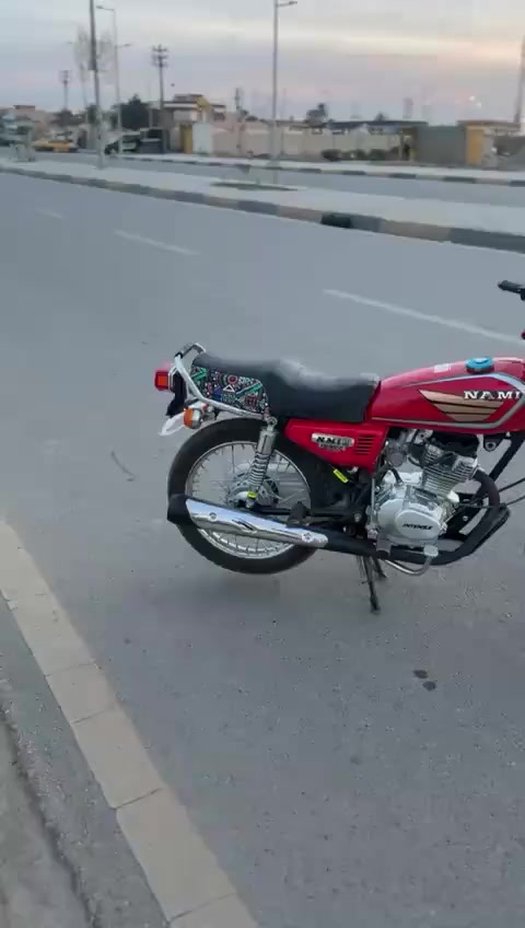 السلام عليكم دراجه للبيع شاصي 17 وتعمير 25 كله اصلي وجديد ثاني تبديله دهن محرك انتنس
مكاني كوت العزه القديمه 
خاص مفتوح


**إذا كنت صاحب هذا الإعلان وتريد حذفه لأي سبب، رجاءا أرسل رسالة إلى الدعم الفني**