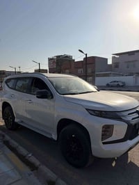 باجيرو سياره فول موديل 20سياره  زيرو ماشيه 18 الف  07840238361