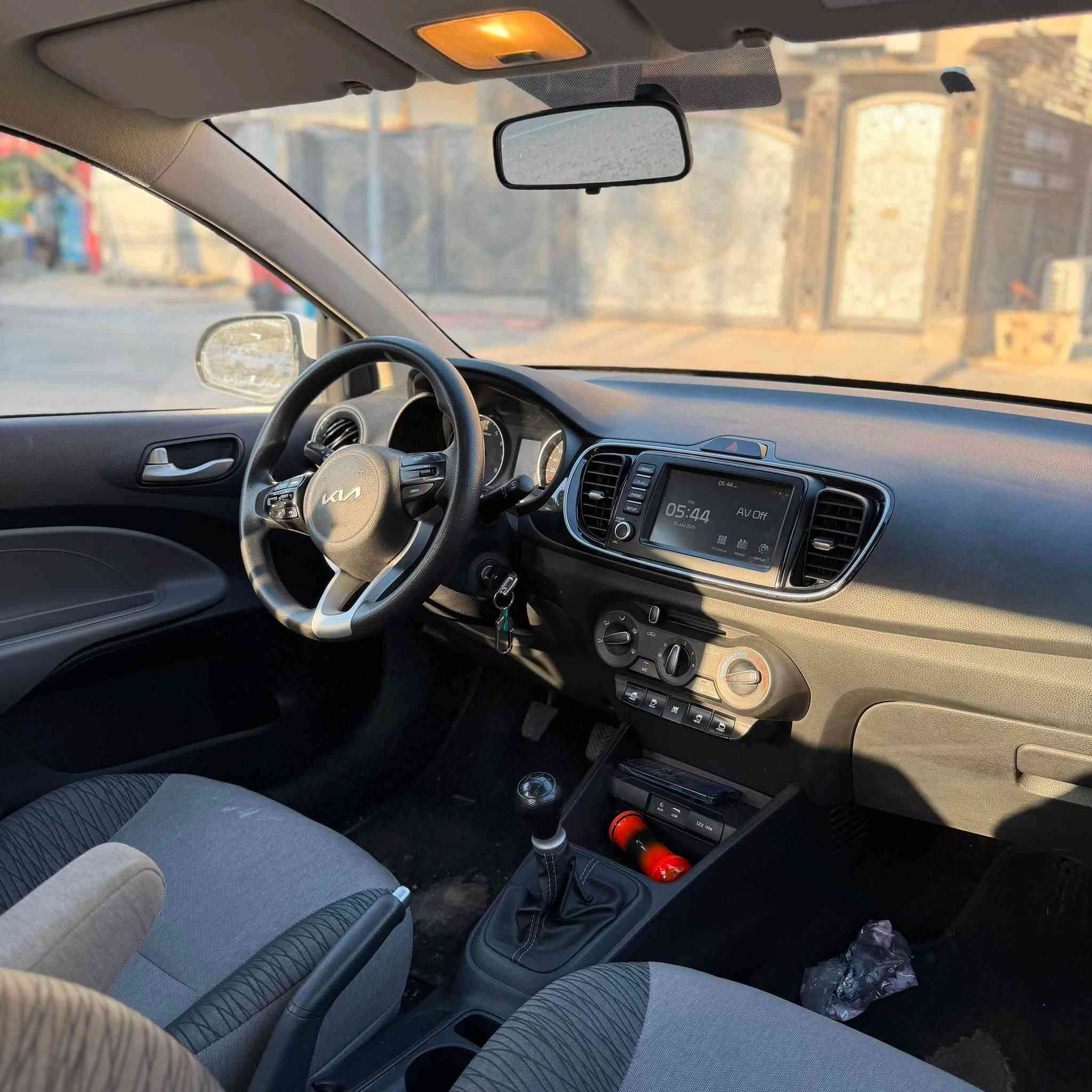 كيا بيكاز موديل 2024

ماشية 61 كيلو

السيارة خليجية بيها قطعتين صبغ بس

كير  عادي يعني انسى دوانز و شاشة وكامرة و حساسات خلفية و المواصفات البقية

مرقم بغداد و تحويل ثاني يوم

95 و بيها مجال بسيط

مكاني بغداد
***********
