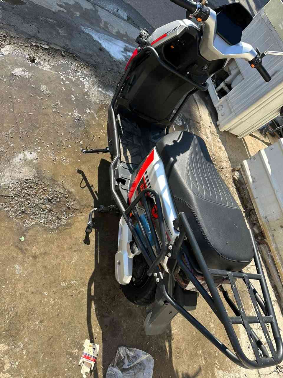 دراجه شحن للبيع
السعر : مليون 

📍 العنوان: حي العامل – قرب البيت الياباني

📞 للإستفسار: ***********
