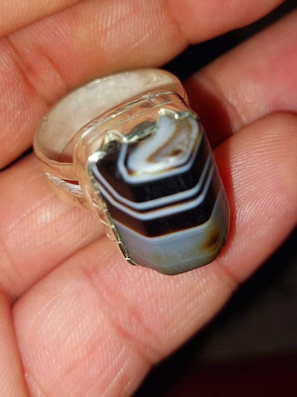 #يا #الله  نوادر الجزع الحبشي  القديم دركه قديمه مال ملاكط السماوه عباسي قديم القديم حبشيه يمانيه انشاء الله يماني وقديم مشروط قديم   داخل الرقم وللاستفسار السماوه يوجد توصيل  *********** ☎️📞👉�
#جزء #من #فوائده #الجزع #بصوره #عامه 

1يحارب مردت الجن والشياطين

2يعطي القوه والشجاعه ولباقه بالكلام

3يزيد المحبه وتسهيل الآمور العامه  امام الناس 

4يجزع السحر والتوابع  والقرين السيئ

5ينفع لعكد السان ويعطي الهيبه والقبول امام السلاطين 

6يسهل بالولاده  ويخفف الم  والاوجاع 

 7يعطي الهيبه والقبول امام الناس 

8يسهل بالتجاره والبيع والشراء  

9عن الرسول (ص)يزيل الهم والغم والفتن ويبعد الوسواس والشياطين وان الصلاه بلبسه تعادل 70صلاه 🥀👈وعن أمير المؤمنين (عليه السلام):تختموا بالجزع اليماني فإنه يرد كيد مردة الشياطين

#ملك #الاحجار المروحنه  والطاقه وخبير بالاحجار المروحنه والطاقه  ومعالج  بعلوم الروحانيه جميع الاسحار والتوابع والقرين السيئ  ✌️✌️✌️👉  داخل الرقم وللاستفسار السماوه يوجد توصيل ***********☎️☎️👉
