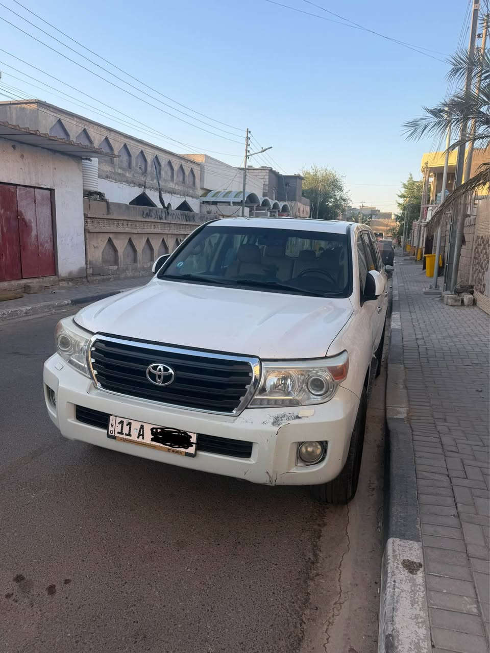 لاندكروز في اكس ار ثمانية سلندر ٤٧٠٠ رقم انكليزي بغداد باسمي هزة جديدة..صبغ حزام فول مواصفات..
مشط وصدر حدادية وباتري وتخم تاير وعبوة كلة جديد..

مكاني البصرة السعر ٢٢٨ ورقة
رقمي *********** البصرة, العراق
