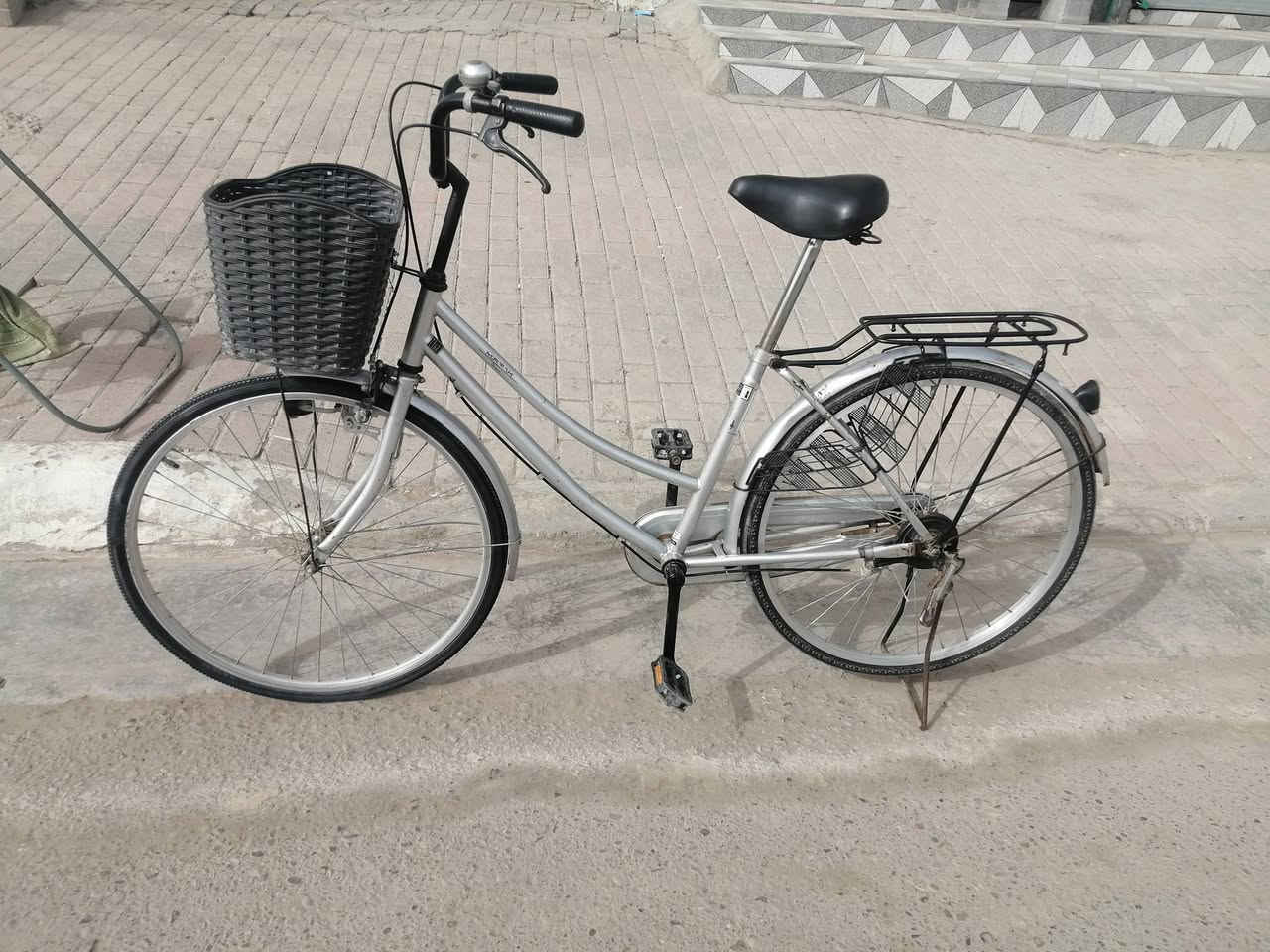 بايسكل للبيع حجم ٢٦ باله بعده جديد رقم الهاتف *********** *********** مكاني فلوجه
