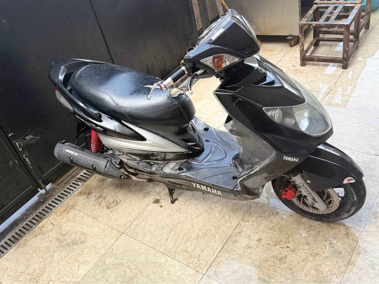 سكنس فحل نوزل 
دراجة حلوة وناعمة 
كفرات ابلادية ختم واحد 
كهربائيات كلها شغاله 
بغداد الكاظمية 
*********** بغداد, العراق
