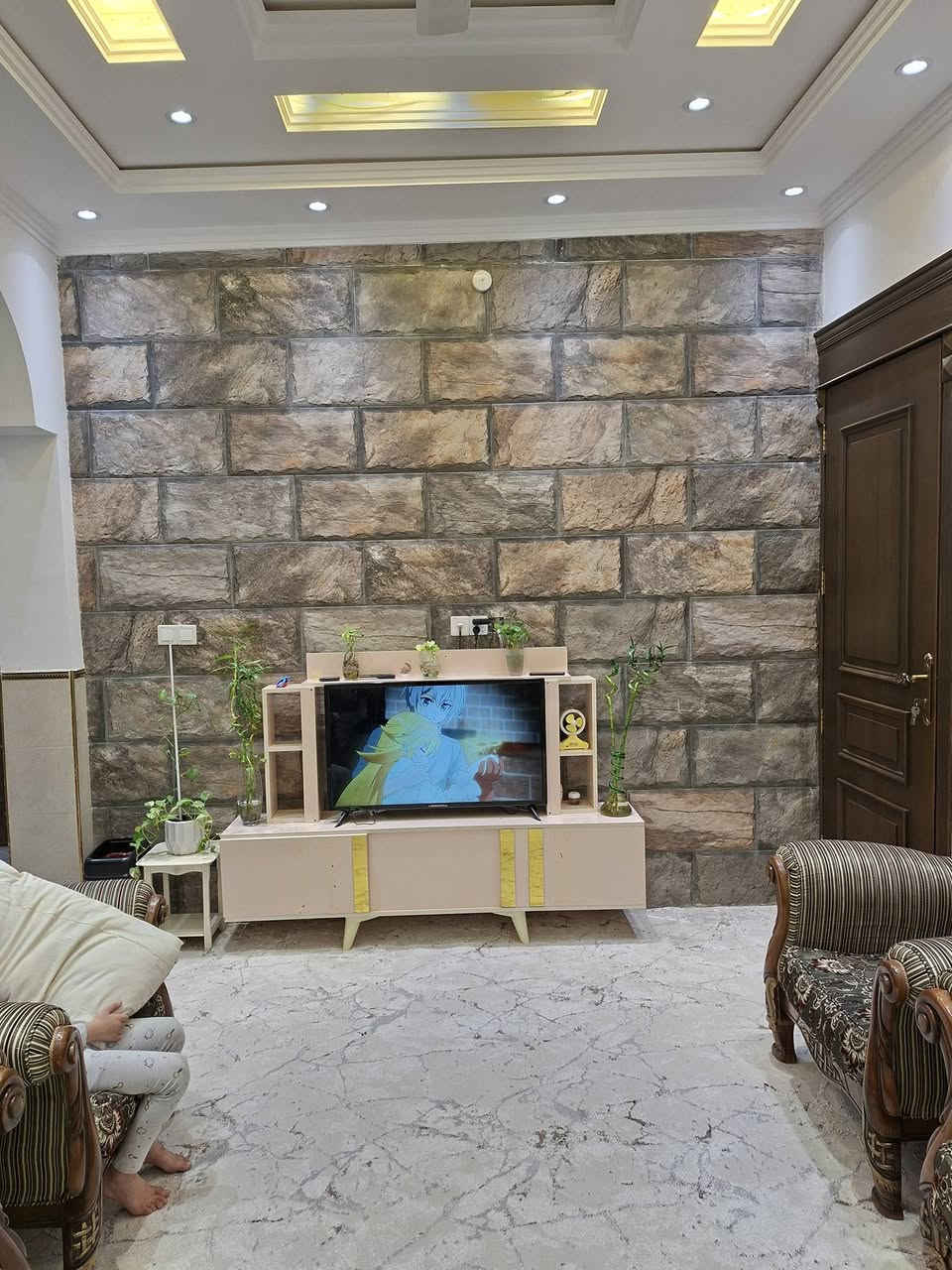 السلام عليكم
بيت للبيع في الجغيفي الثانيه قرب أسواق البياع مساحه 200متر ارض بجر 
بناء درجه اولى اربع غرف نوم مع صاله وهول داخلي للطابق الارضي وكذلك الطابق الثاني نفس تصميم الطابق الارضي ومطبخ وصحيات  داخليةعدد2وخارجية عدد1
السعر 190وبي مجال
 للاستفسار ***********
