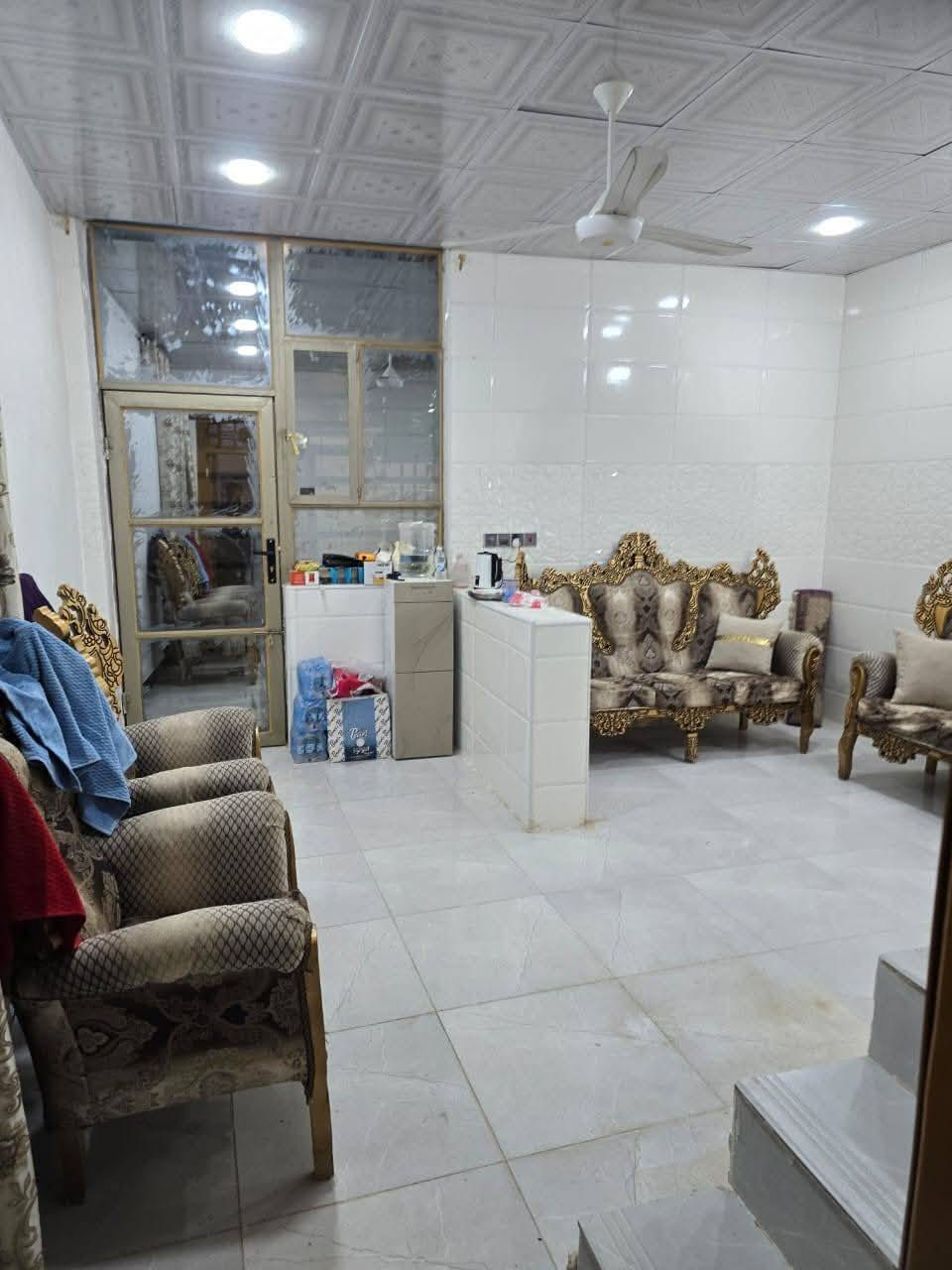 بيت للبيع مساحه 50 طابو زراعي سند 25 قرار محكمه
بسعر 21وبي مجال تانكي وسخان وخلاطات بيت كامل من كلشي افرش ونام 

عنوان البيت نجف مقابل  قرية الغدير   تفاصيل 
غرف نوم 1صاله مطبخ  وصحيات 

عنوان المكتب مقابل قريه الغدير عمود 262مكتب النور للعقار 
للاستفسار اتصل على ***********أو مراسله واتساب
