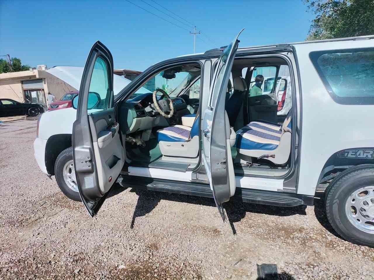 سياره يوكن موديل 7 خليجي بسمي جاهزه مكينه كير كهربائيّ تبريد مكينه 6100 كير الف اكسن طايف  طبله سياره حلوة وكاعده صار اكثر من 4 سنوات ماتشتغل ع خطه رقم مثنى خطه حله بغداد وحالين سياره بل ناصريه مامحول خطه  ملاحضه اخواني سياره كلشي بيه مبدل من مكينه كير قاعدة فيوز ضفيره يعني ماتخسر عليه الف للعلم سياره بيه جاملق مامي مبدل بدون شاصي تمام     ***********.              سعر 165.
