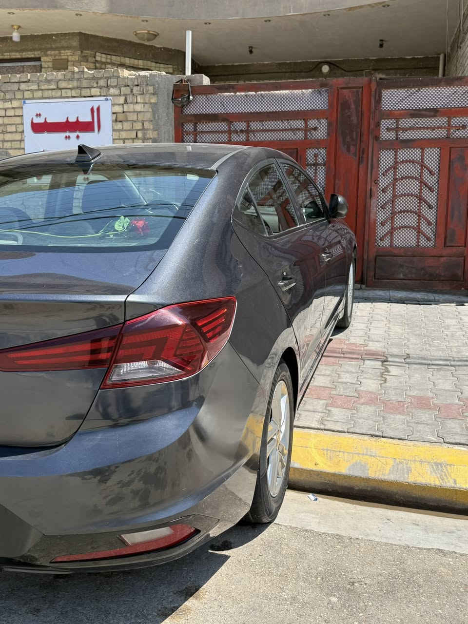 السلام عليكم النترا 2020
لسياره بيهاا قطعه وحده تبديل
بنيد والباقي ليبل واحد
وبيها طخه ربع الباب الخلفي بدون صبغ مبين 
مواصفاتها نص فول 
رقم أربيل الانكليزي 
كير AT 
مكينتهاا 2000 دوش 
السعر 122 وبيها مجال بسيط 
***********
